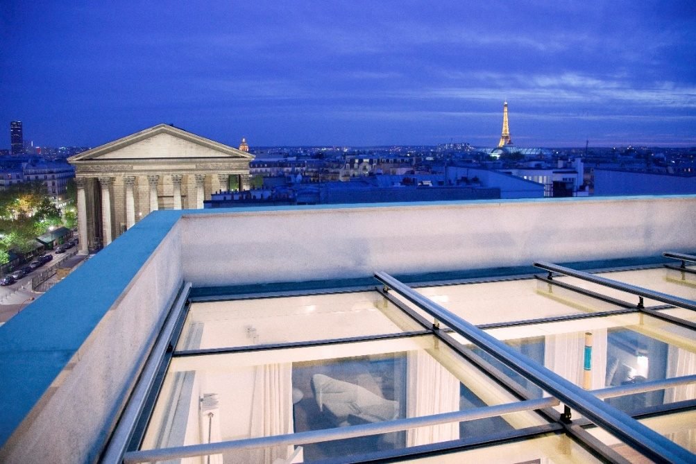 Restructuration d’un appartement et aménagement d’une terrasse sur les toits
